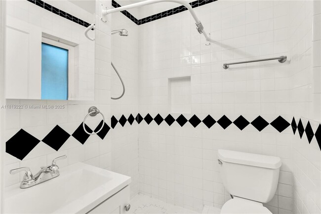 Building Photo - 6890 SW 51st St