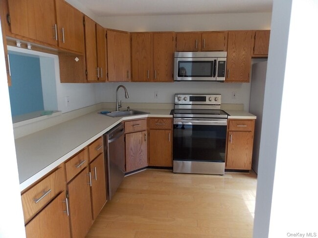 Building Photo - 38 Matthews Ln