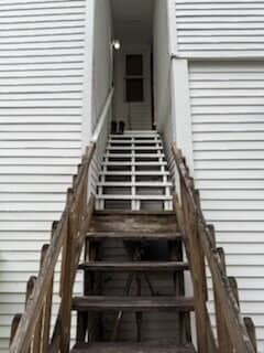 Building Photo - Lovely Cherokee Triangle Apartment. 1bd 1ba second floor.