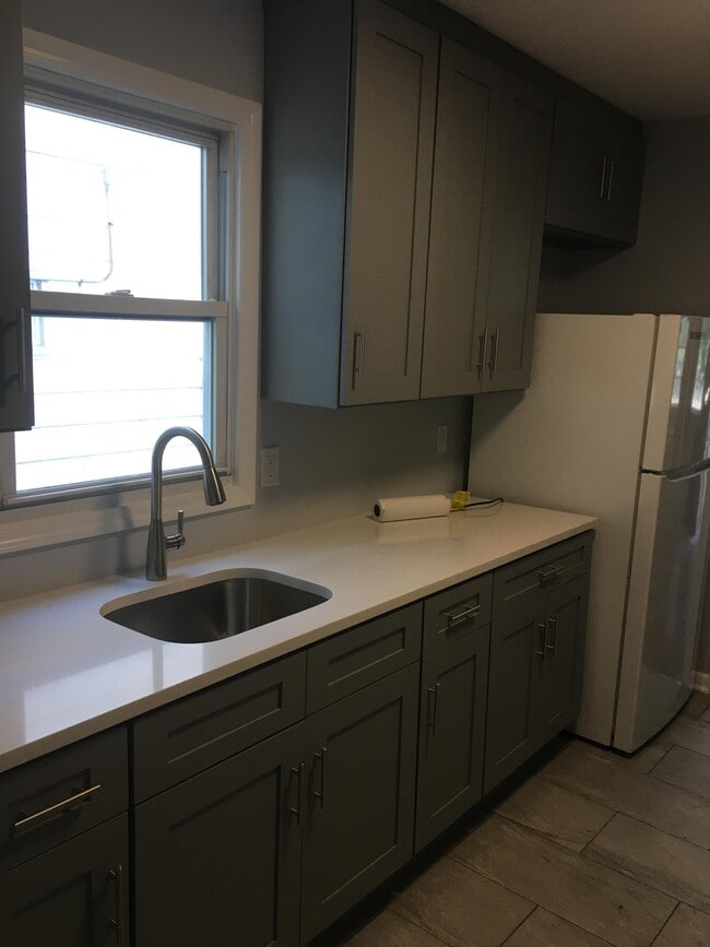 Building Photo - 37 Wyckoff St