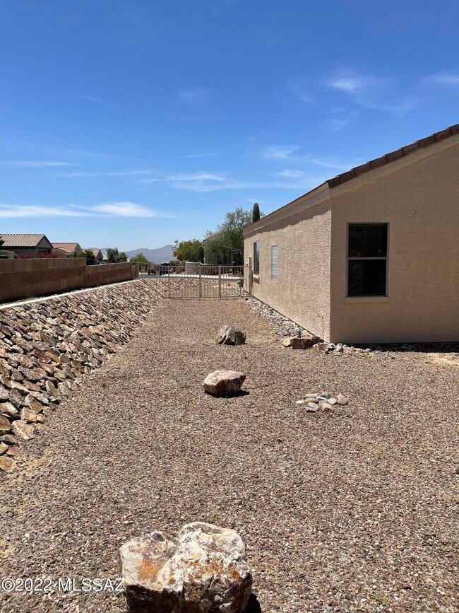 Building Photo - 5320 W Christmas Cholla St