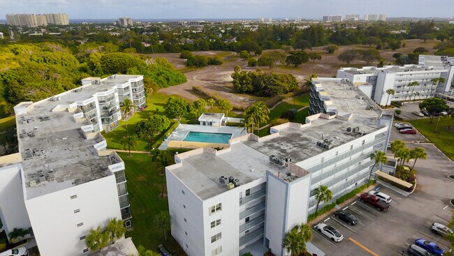 Building Photo - 6500 NW 2nd Ave