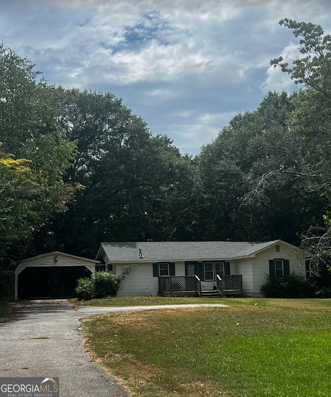 Primary Photo - 582 Benson St