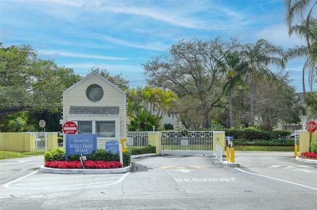Primary Photo - 3453 NW 44th St