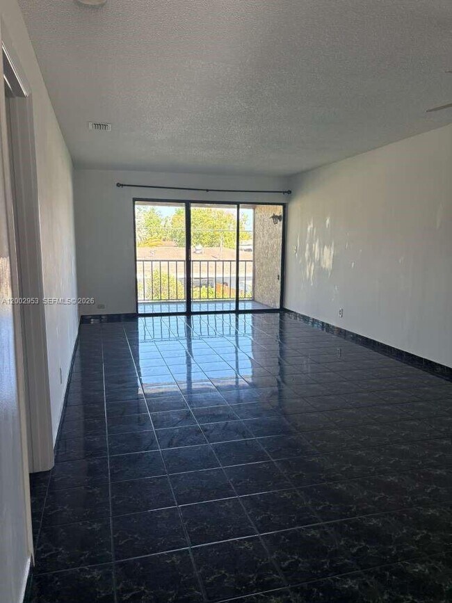 Building Photo - 5937 Forest Hill Blvd