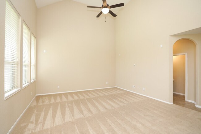 Building Photo - 11023 Heartland Grove Dr
