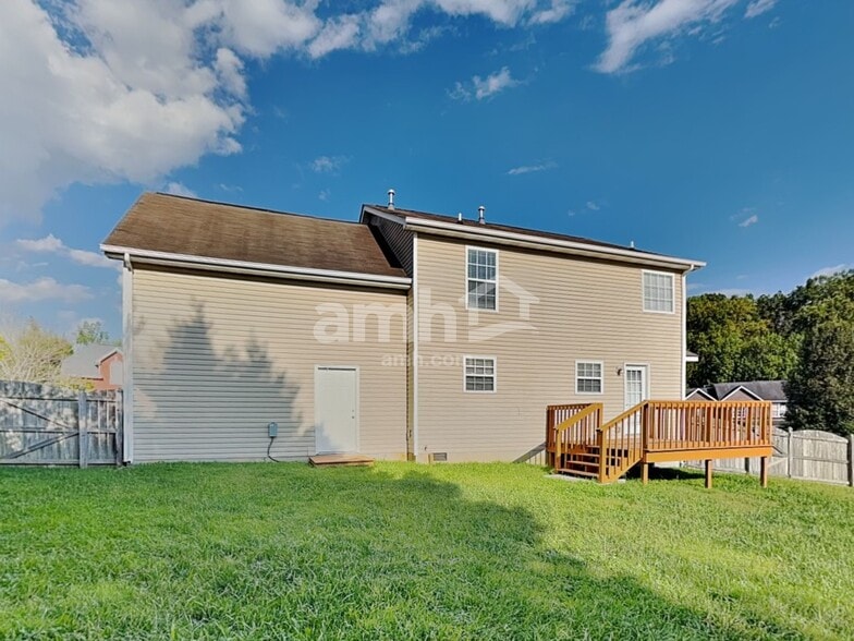 Building Photo - 3127 Champions Trail Ln