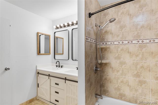 Building Photo - 7755 E Quincy Ave