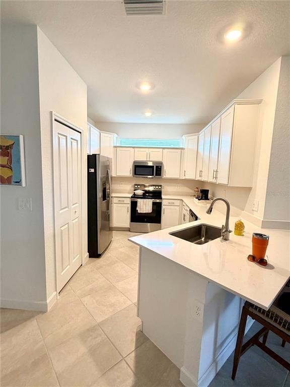 Building Photo - 8057 Shr Lk Dr