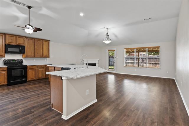 Building Photo - 712 Pheasant Rd