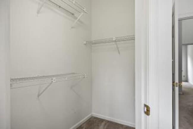 Building Photo - 3203 Gateway Cir