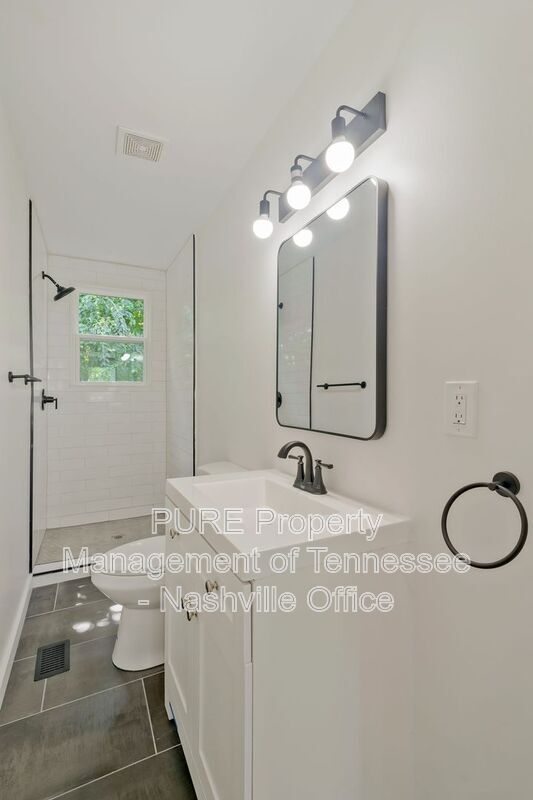 Building Photo - 1127 N 5th St