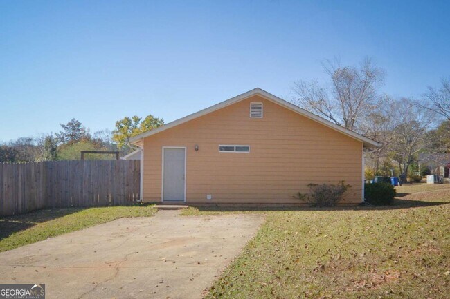 Building Photo - 130 Crystal Brook