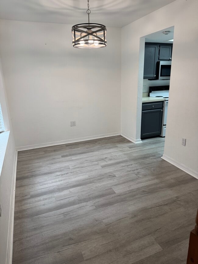 Building Photo - 4642 SW 45th Ln