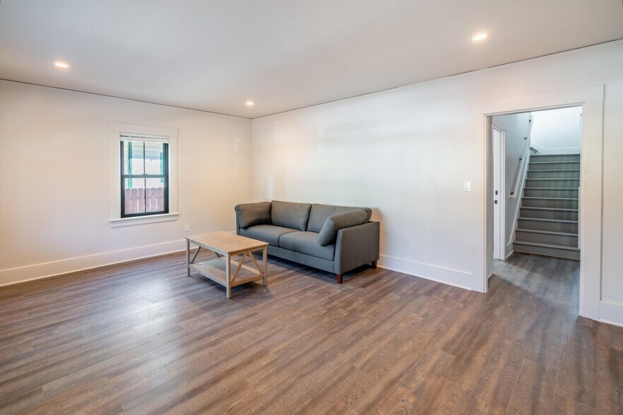 Building Photo - 615 San Pascual St