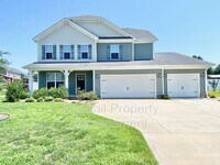 Building Photo - 217 Manor Dr