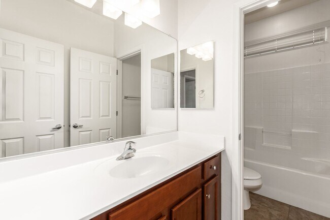 Building Photo - Beautiful 4 bedroom 2.5 bathroom home with large open floorplan in Queen Creek!