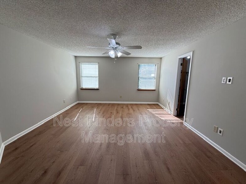 Building Photo - 11290 Southbury Pl