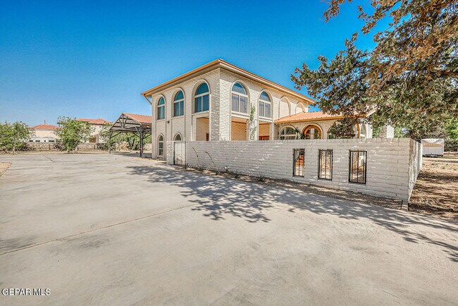 Building Photo - 137 Lanell Dr