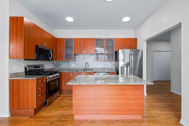 Building Photo - 4545 S Drexel Blvd