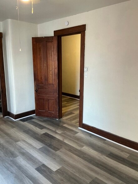 Building Photo - 30 S 13th St