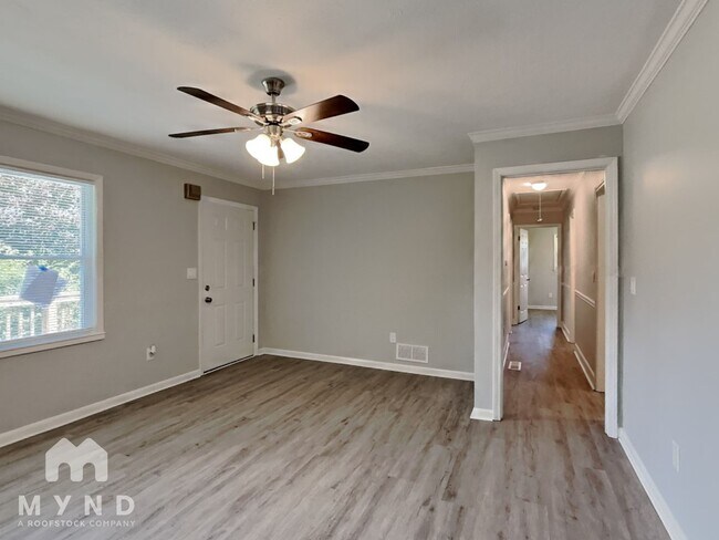 Building Photo - 2180 Rockdale Dr NW