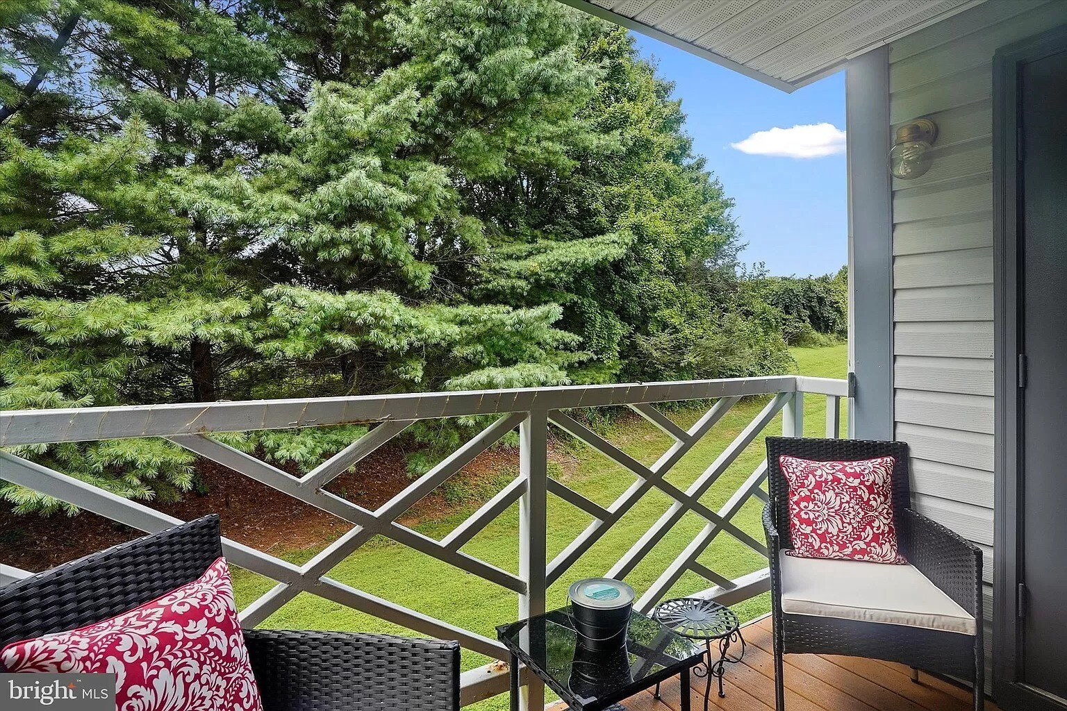Building Photo - 209 Oak Leaf Cir