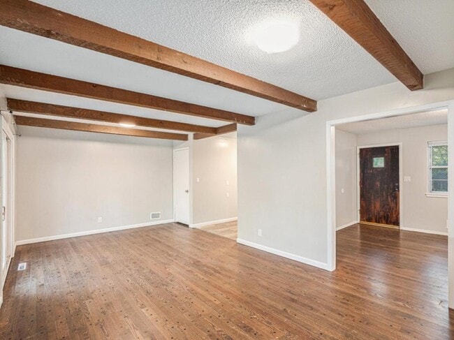 Building Photo - 1008 SW 14th St Terrace