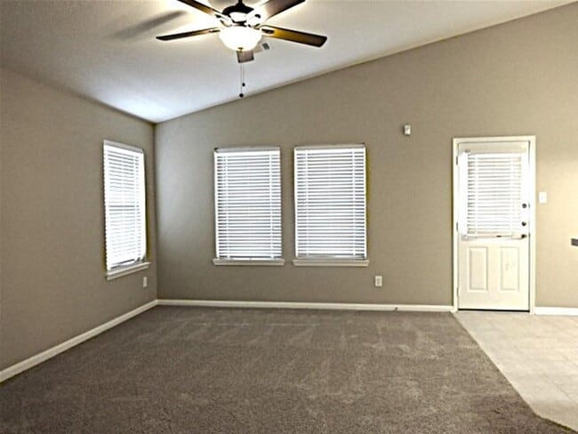 Building Photo - 32306 Willow Creek Park
