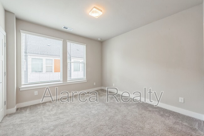 Building Photo - 1311 Millpark Ln