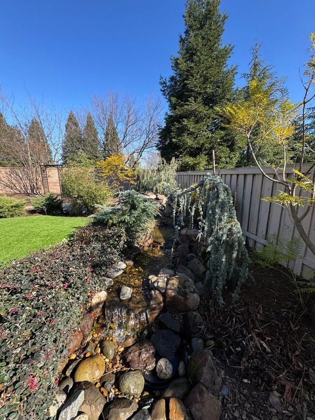 Building Photo - Gorgeous Sun City Lincoln Home