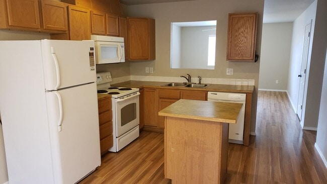 Building Photo - 1/2 OFF 1st MONTH!