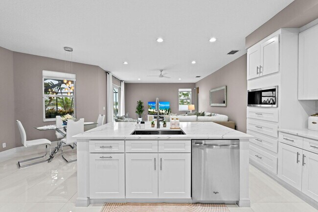 Building Photo - 9919 Royal Cardigan Way