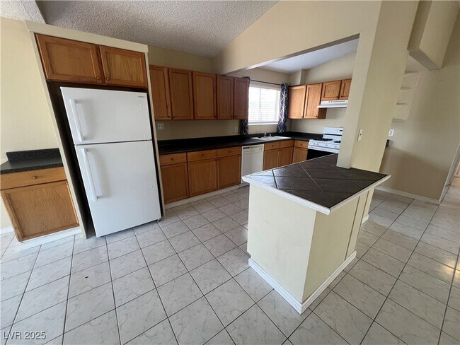 Building Photo - 6430 W Alomar Ave