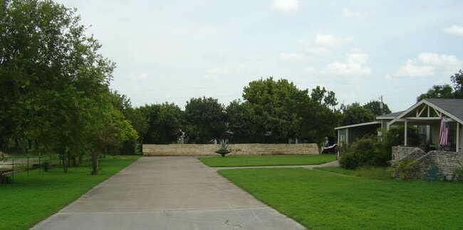 Building Photo - 3415 Hunter Rd