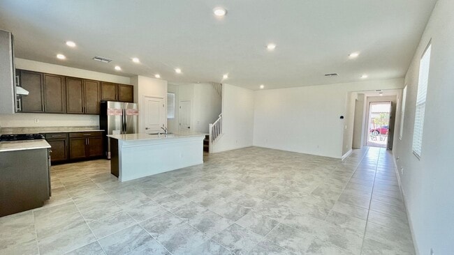 Building Photo - gated community -brand new home with 4 bed...