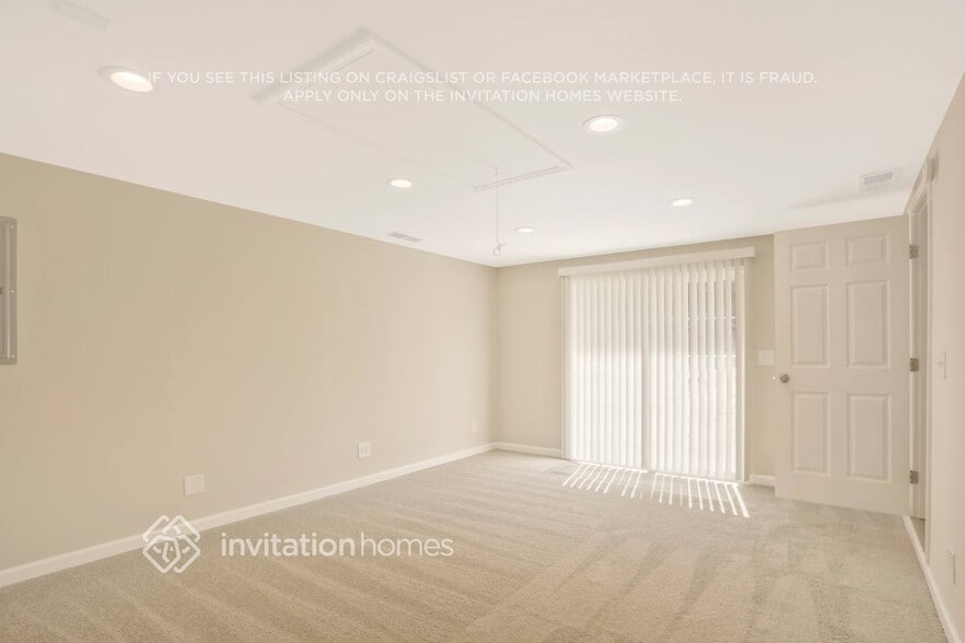 Building Photo - 6423 Van Eyck Way NW