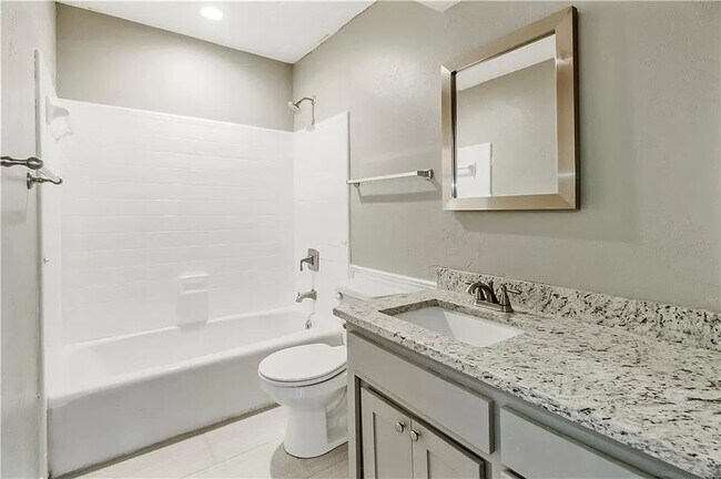 Building Photo - 11012 Springhollow Rd