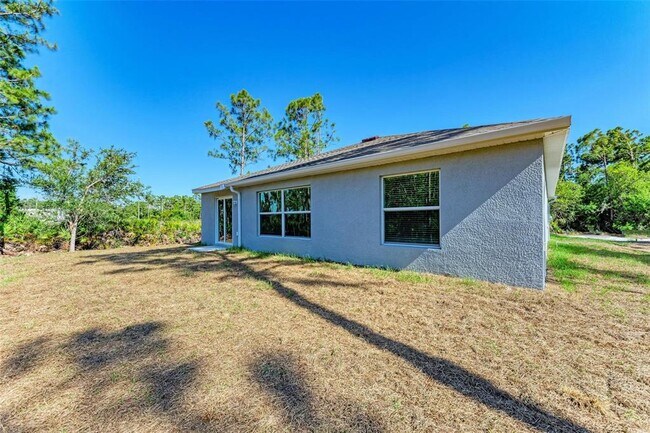 Building Photo - 1217 Birchcrest Blvd