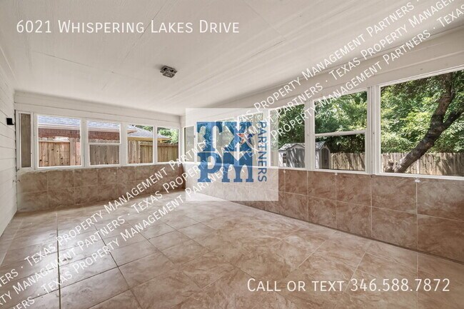 Building Photo - 6021 Whispering Lakes Dr
