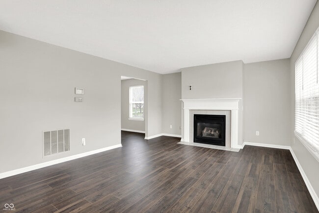 Building Photo - 5761 Cantigny Way S