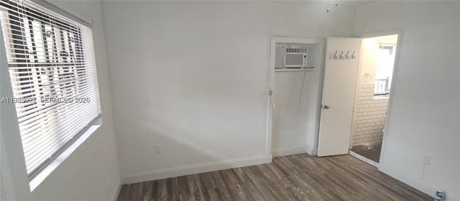 Building Photo - 259 NE 56th St