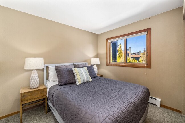 Building Photo - Long Term Rental- Snowscape Condos #50