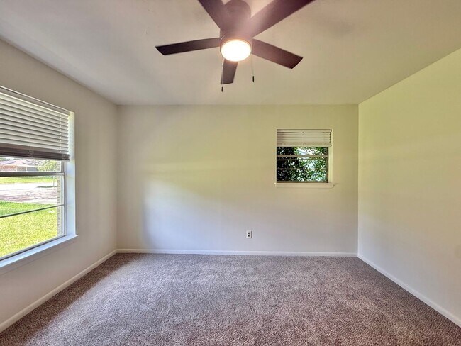 Building Photo - 7618 Brookhollow Dr