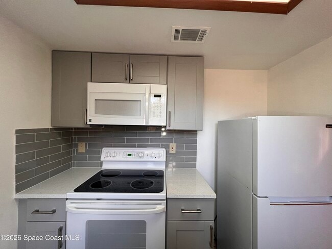 Building Photo - 4611 Tree Ridge Ln NE