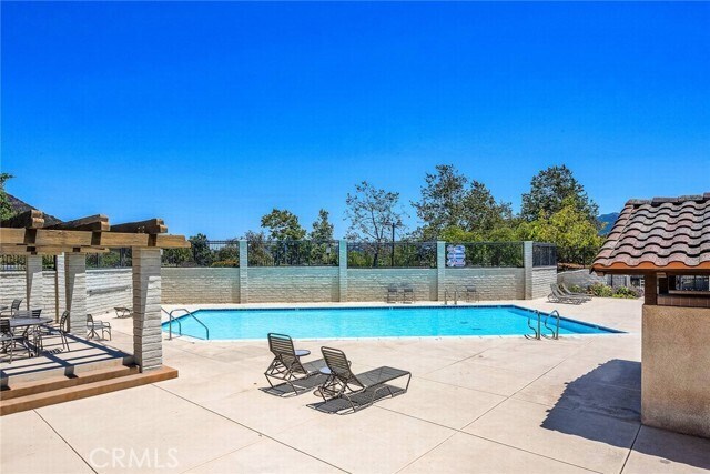 Building Photo - 154 Via Katrina