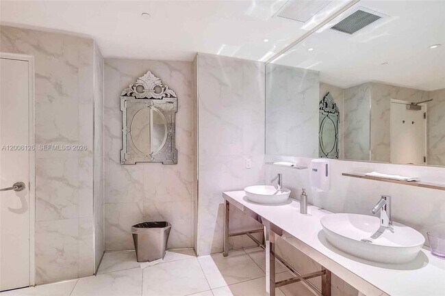 Building Photo - 1300 S Miami Ave