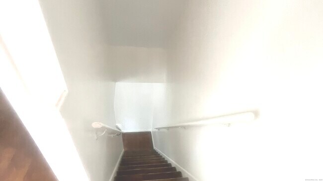 Building Photo - 25 Evers Ct