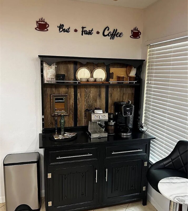 Building Photo - 2207 Belleair Rd