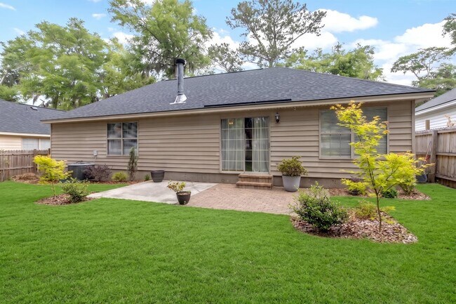 Building Photo - 307 Coffee Bluff Villa Rd